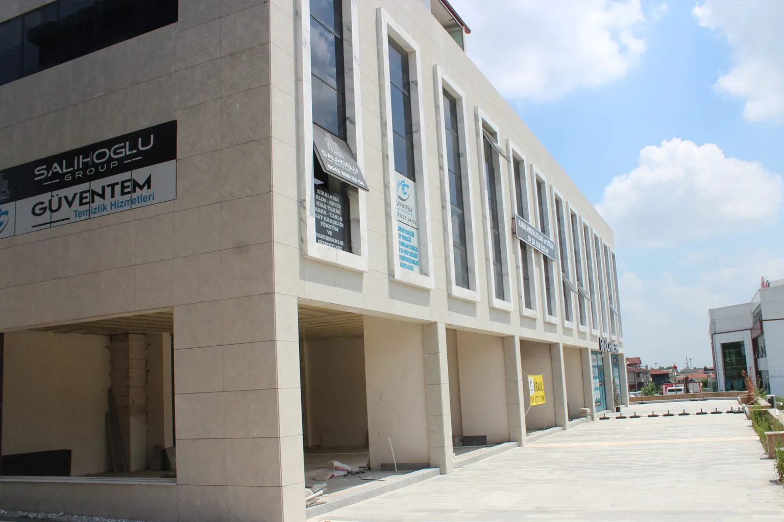 Abant mermer cephe kaplama uygulaması — Sipahi Mermer